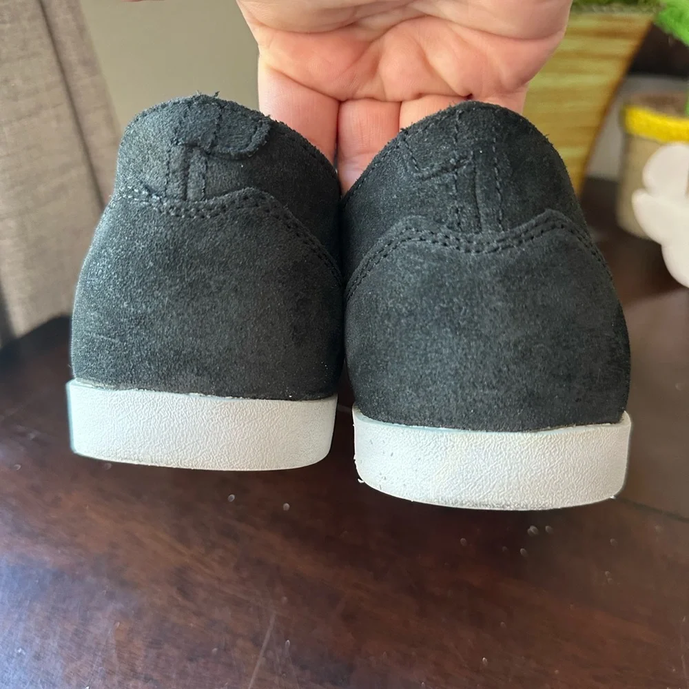 KR3W suede upper